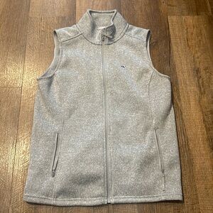 Vineyard Vines vest never been worn!